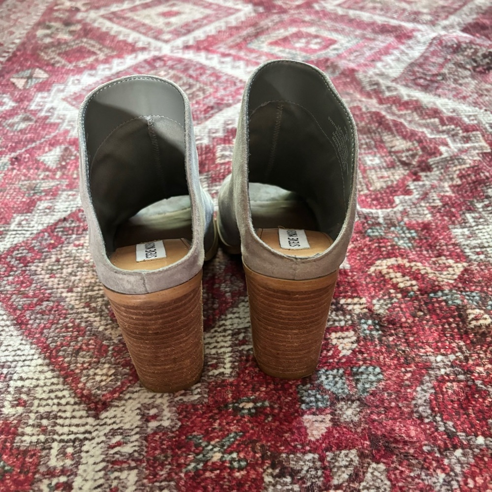 Steve Madden Nolla Suede Mule in Gray size 6M - Picture 5 of 9
